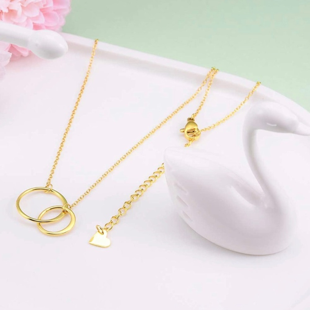 Interlocking Circles Necklace